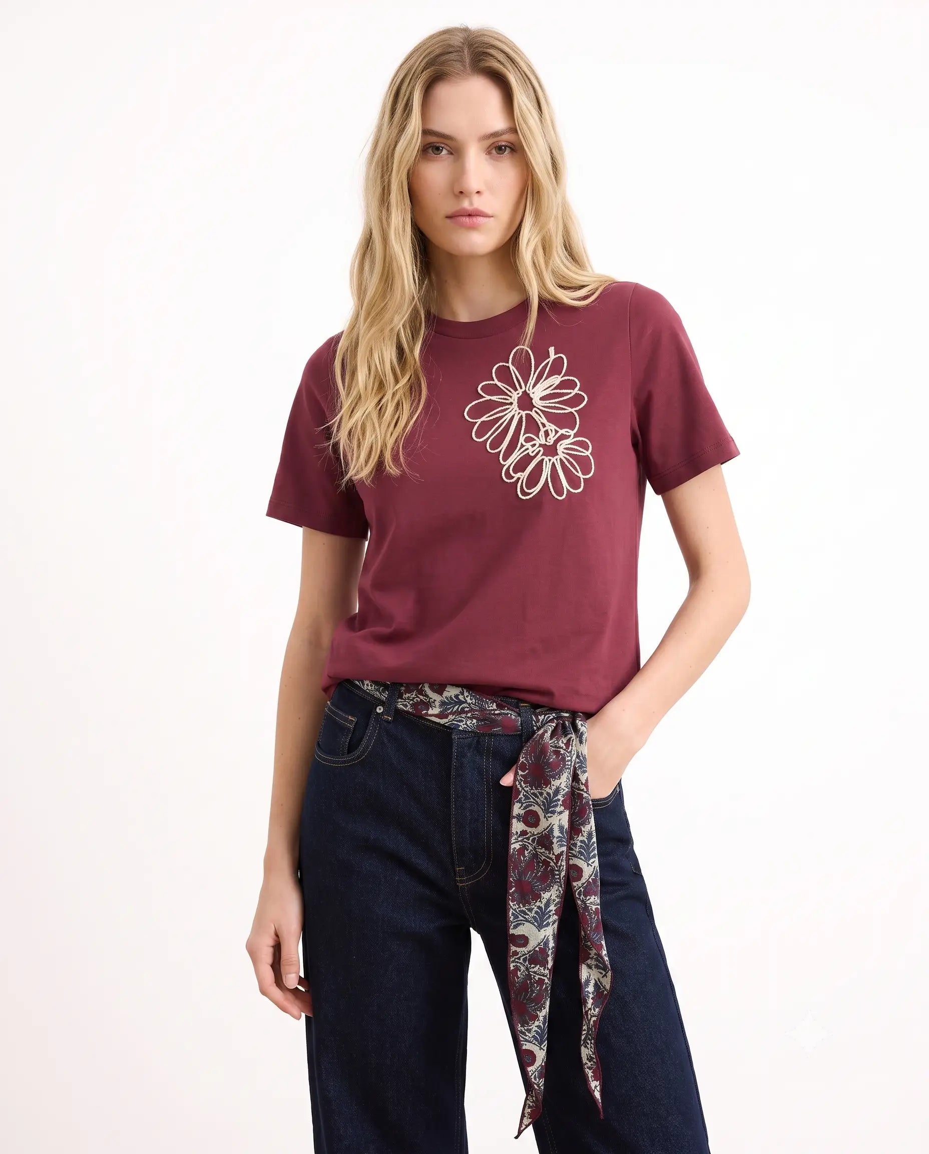 % 100 Pamuk Regular/Normal Kalıp Çiçek Nakışlı Örme T-Shirt - Bordo / XS