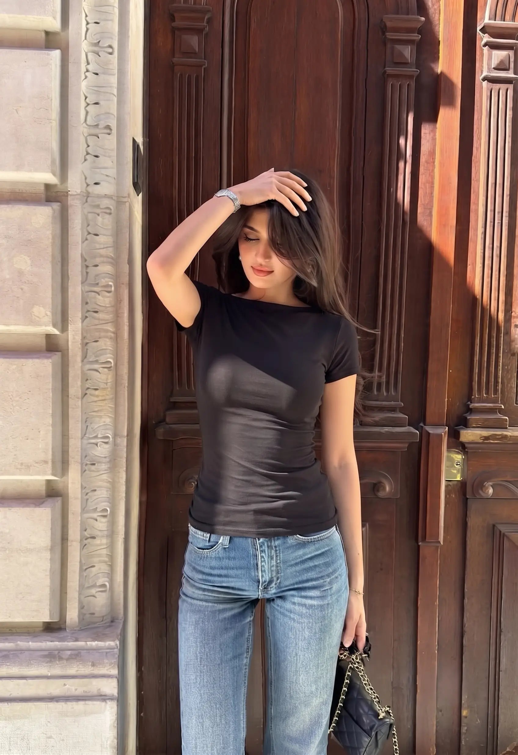 Siyah Vücuda Yapışan Tshirt