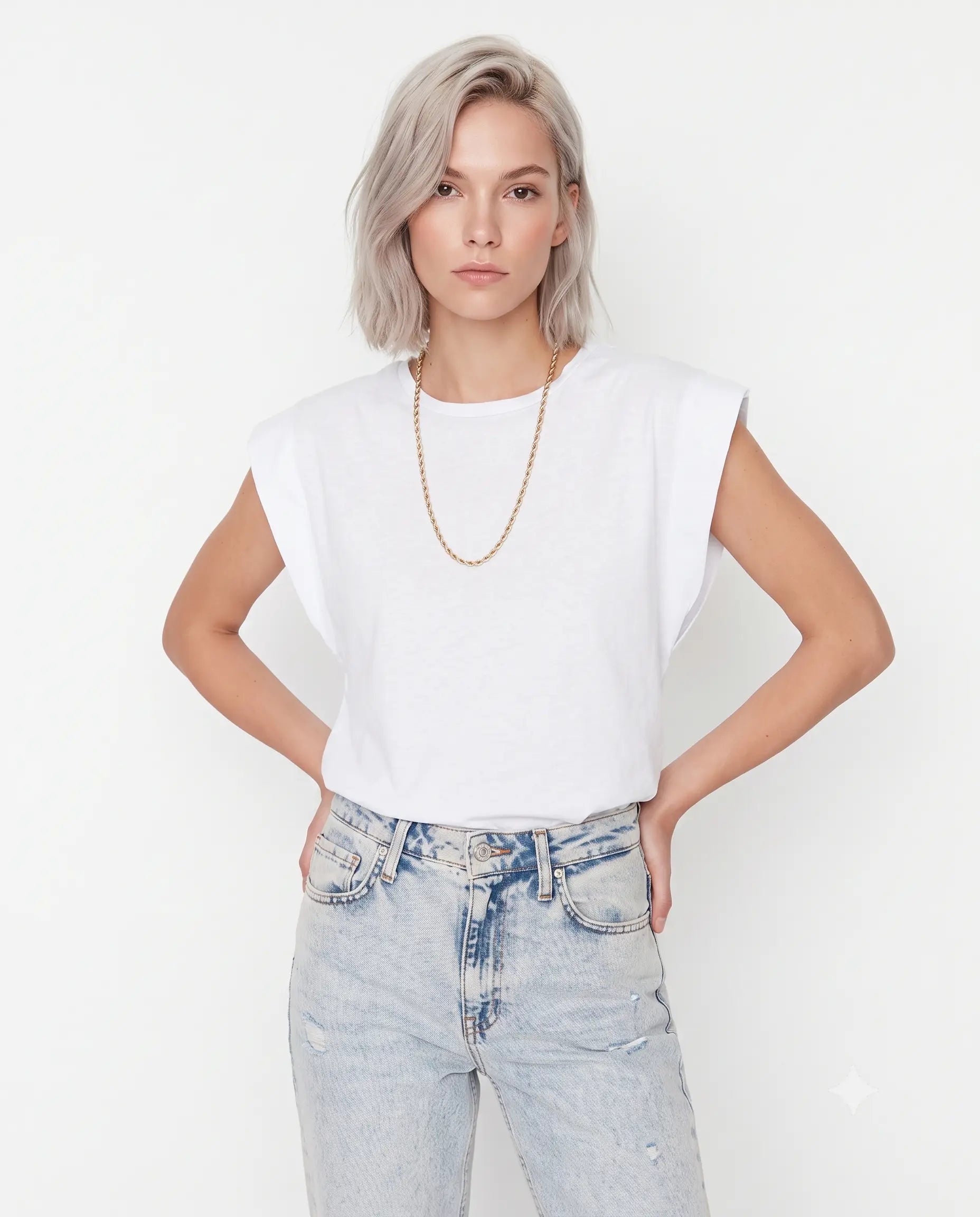 Vatka Görünümlü Basic Bisiklet Yaka Örme T-Shirt - Beyaz / XS